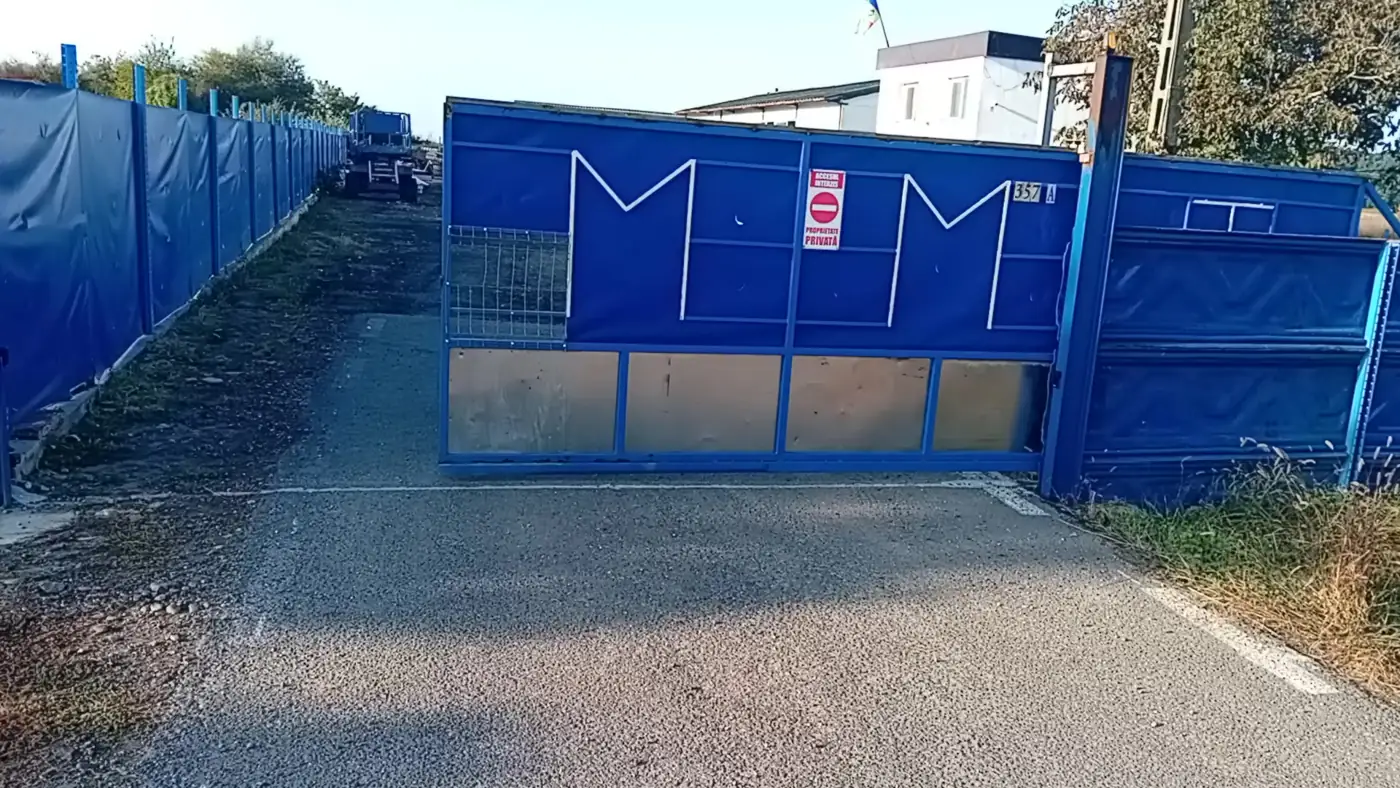 Metal sliding gate while opening
